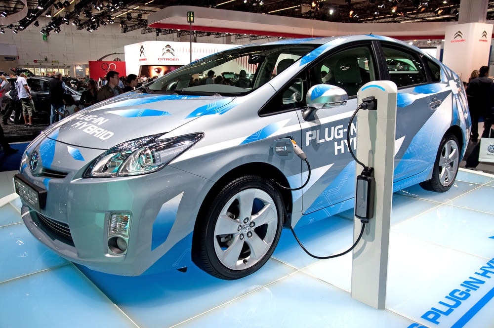 Electric Cars Will Be Cheaper Than Traditional Vehicles by 2022 Geek